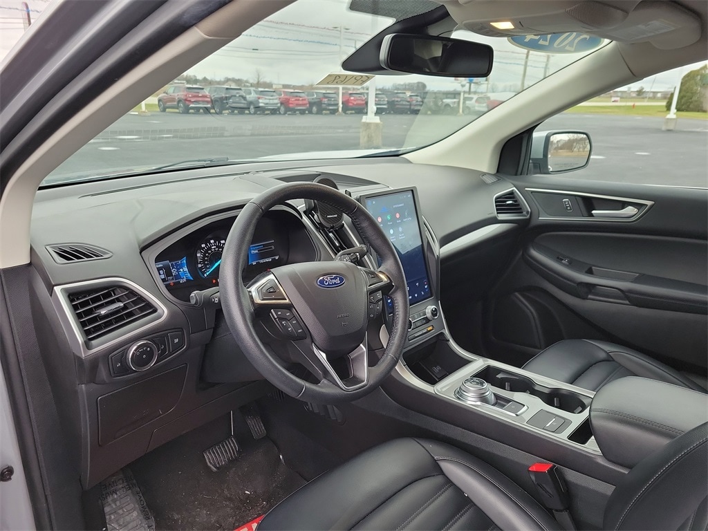 Used 2024 Ford Edge SEL SUV