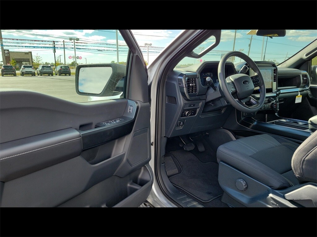 2025 Ford F-150 STX photo 2