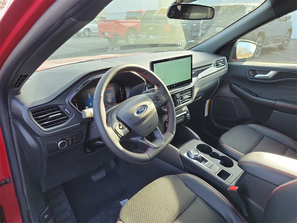 2026 Ford Escape ST-Line photo 3