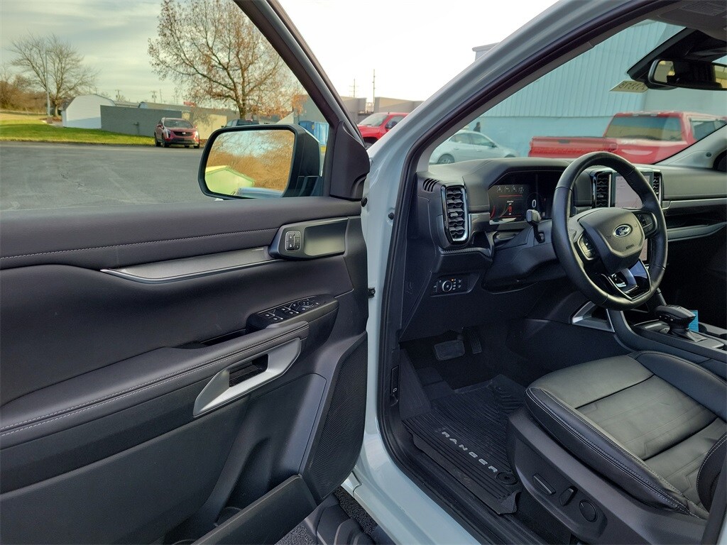 2024 Ford Ranger Lariat photo 2