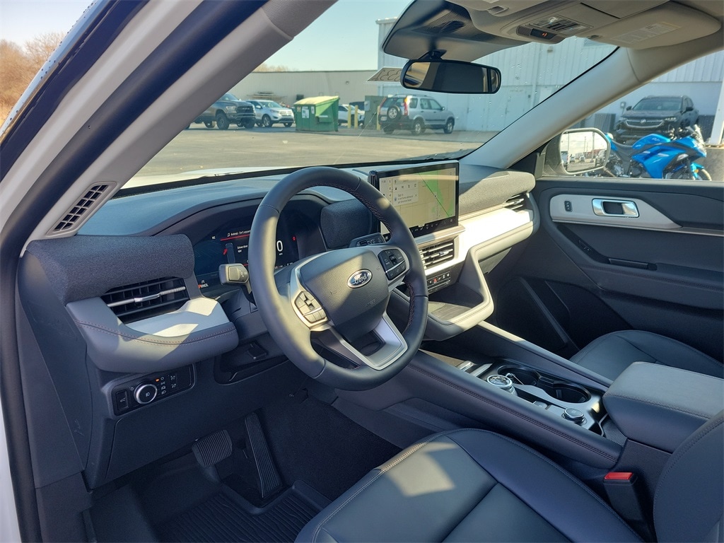 New 2025 Ford Explorer Active SUV