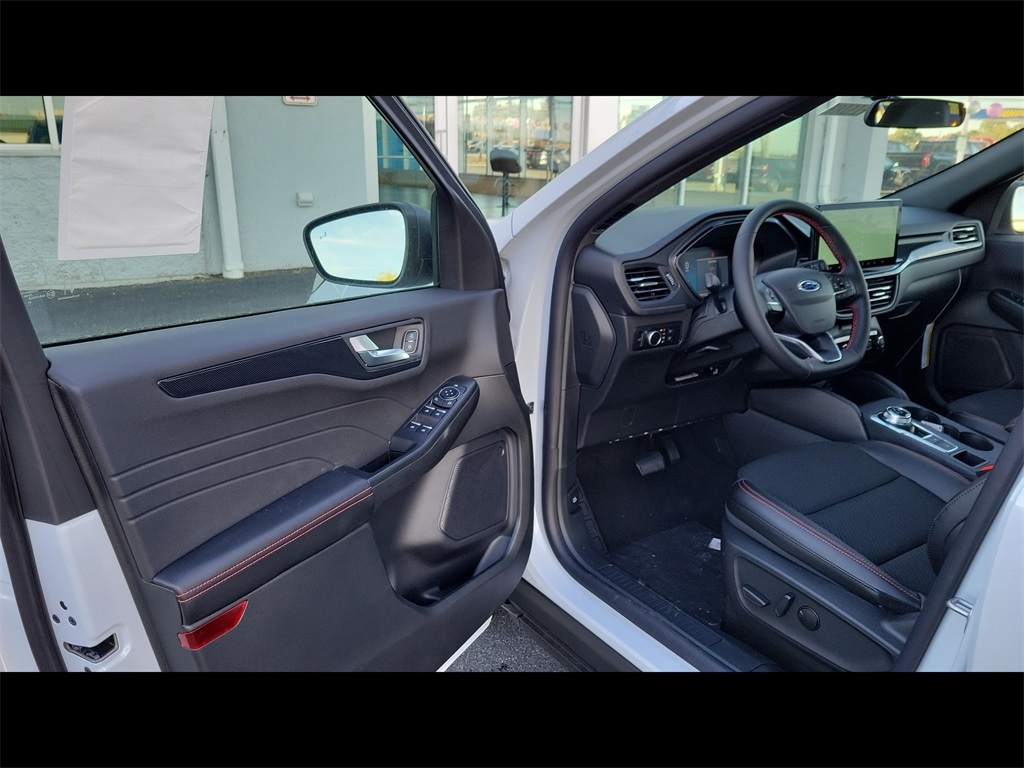 New 2025 Ford Escape ST-Line SUV