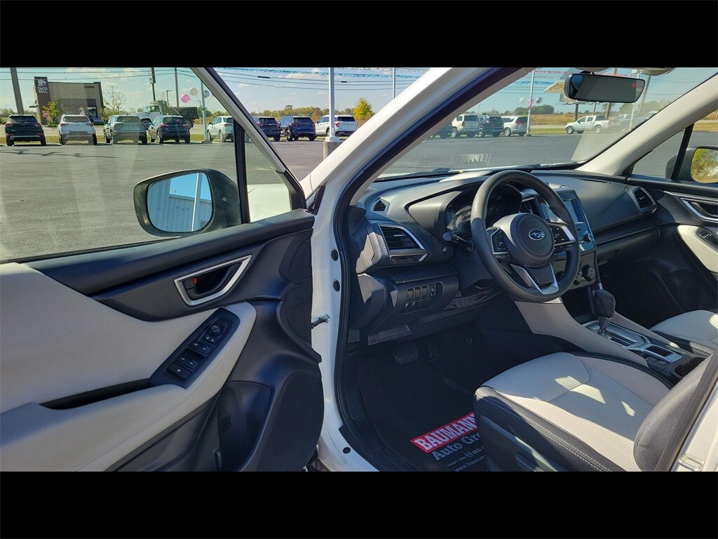 2019 Subaru Forester Base photo 2