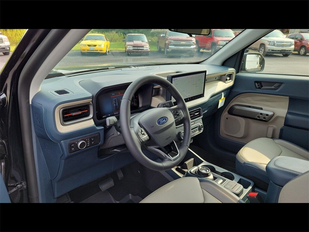 2025 Ford Maverick Lariat photo 3