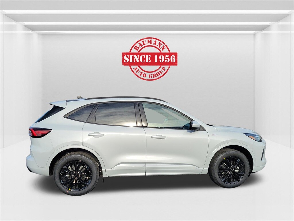 2026 Ford Escape ST-Line Elite photo 4