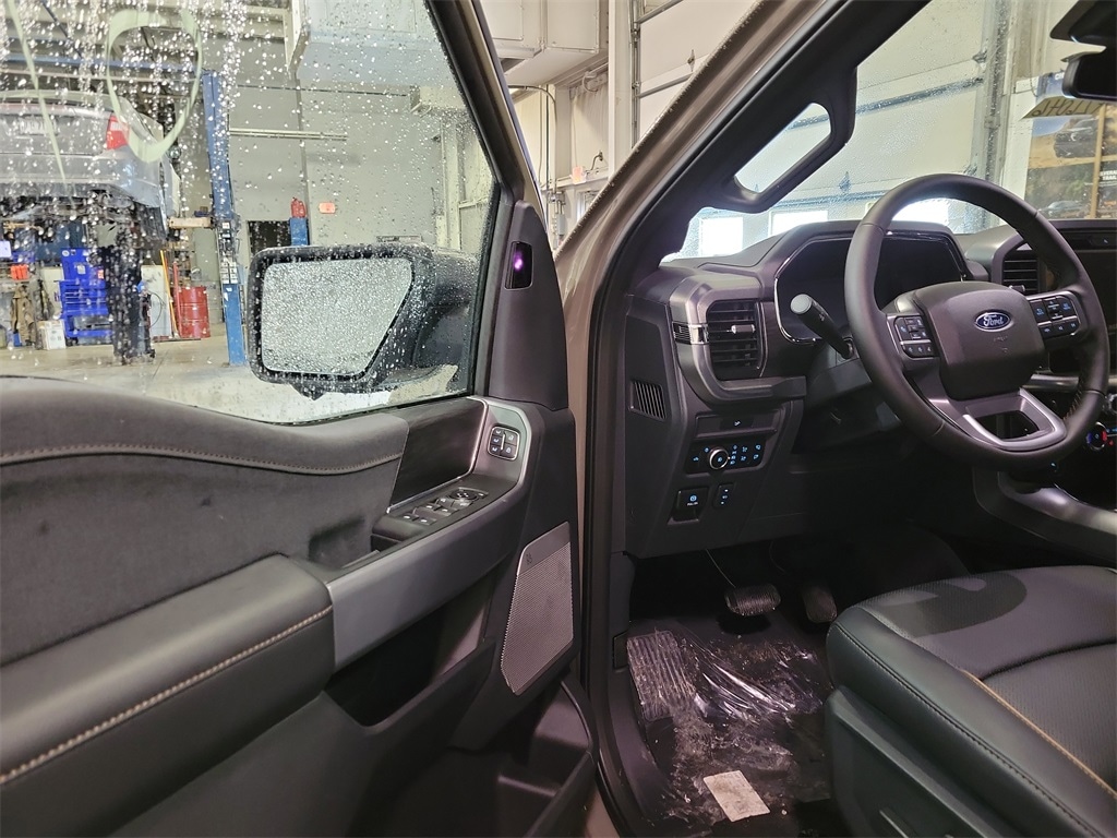 New 2026 Ford F-150 Lariat TRUCK