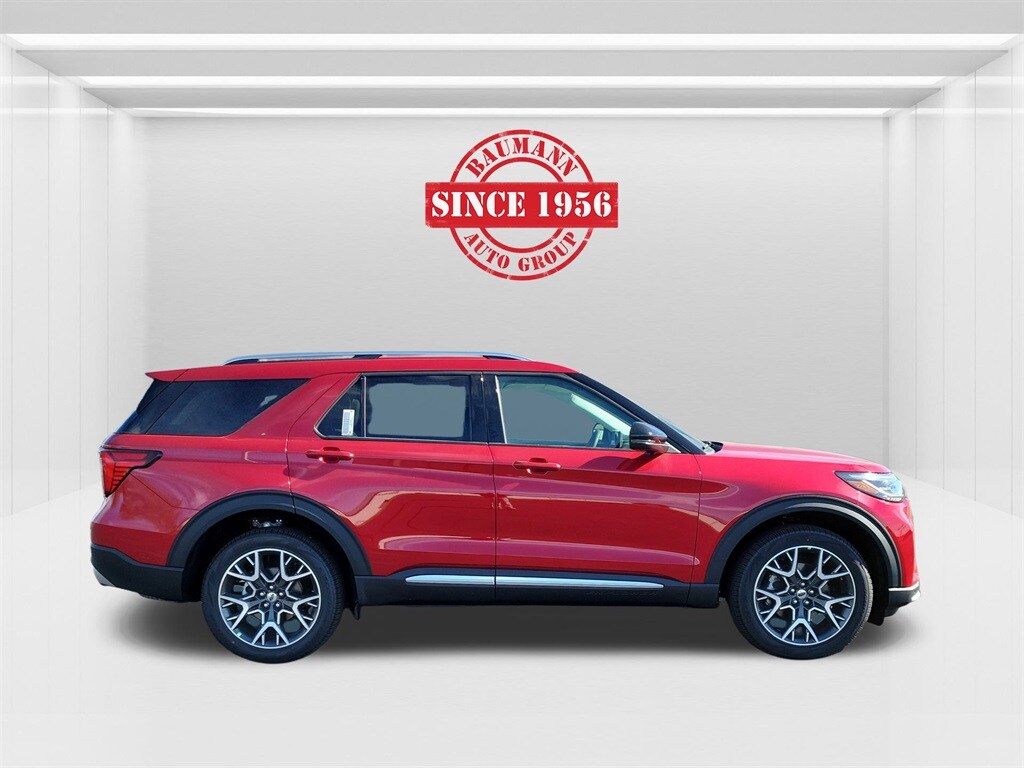 2025 Ford Explorer Platinum photo 2