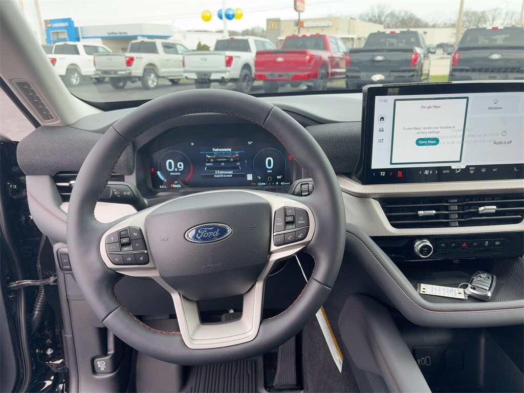 2026 Ford Explorer photo 3