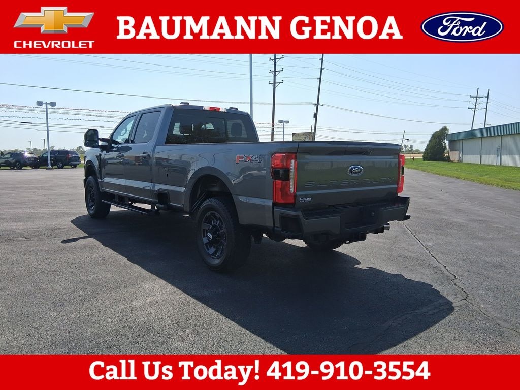Used 2024 Ford F-250SD Lariat Truck
