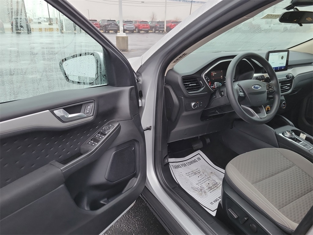 Used 2020 Ford Escape SE with VIN 1FMCU0G65LUB64767 for sale in Genoa, OH
