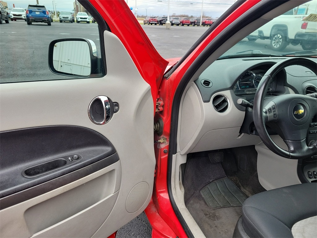 Used 2006 Chevrolet HHR LT with VIN 3GNDA23D16S659304 for sale in Genoa, OH