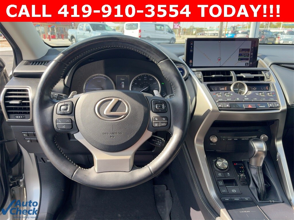 2018 Lexus NX 300h Luxury photo 3