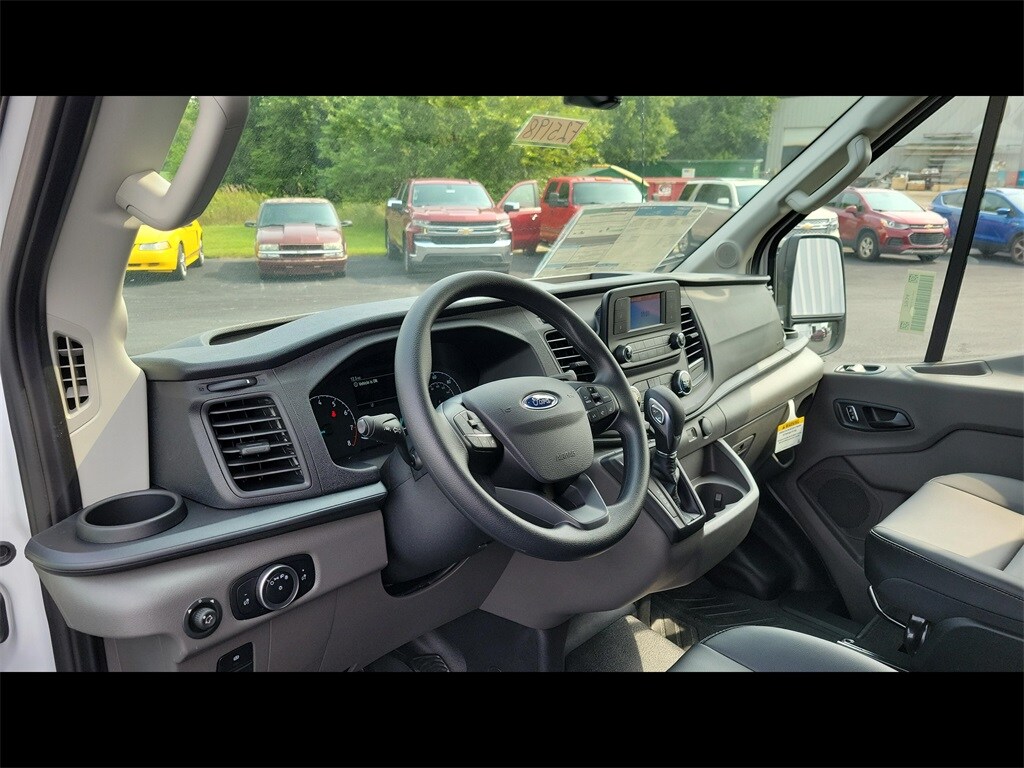 2025 Ford Transit Cargo Van photo 3