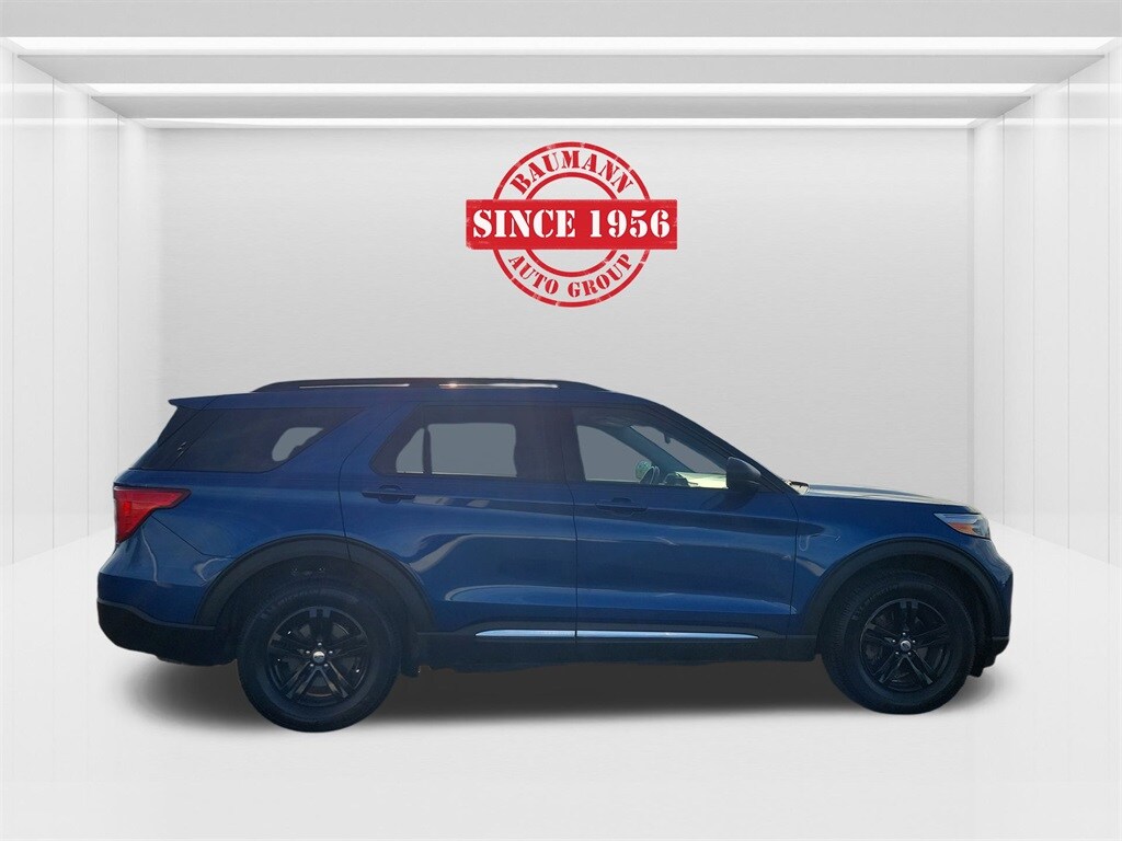 2021 Ford Explorer XLT photo 2