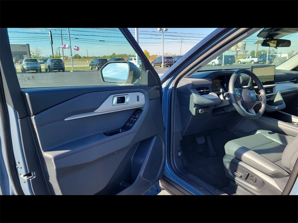 New 2025 Ford Explorer Active SUV