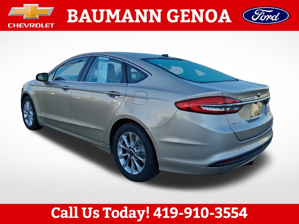 Used 2017 Ford Fusion SE Sedan