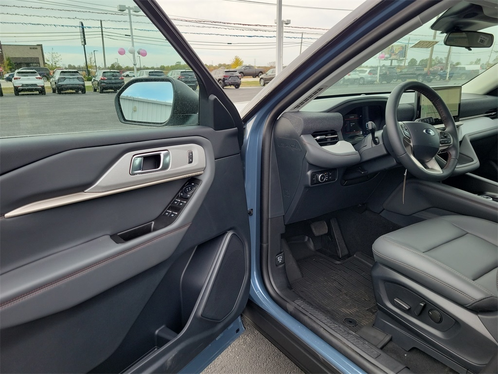 New 2025 Ford Explorer Active SUV