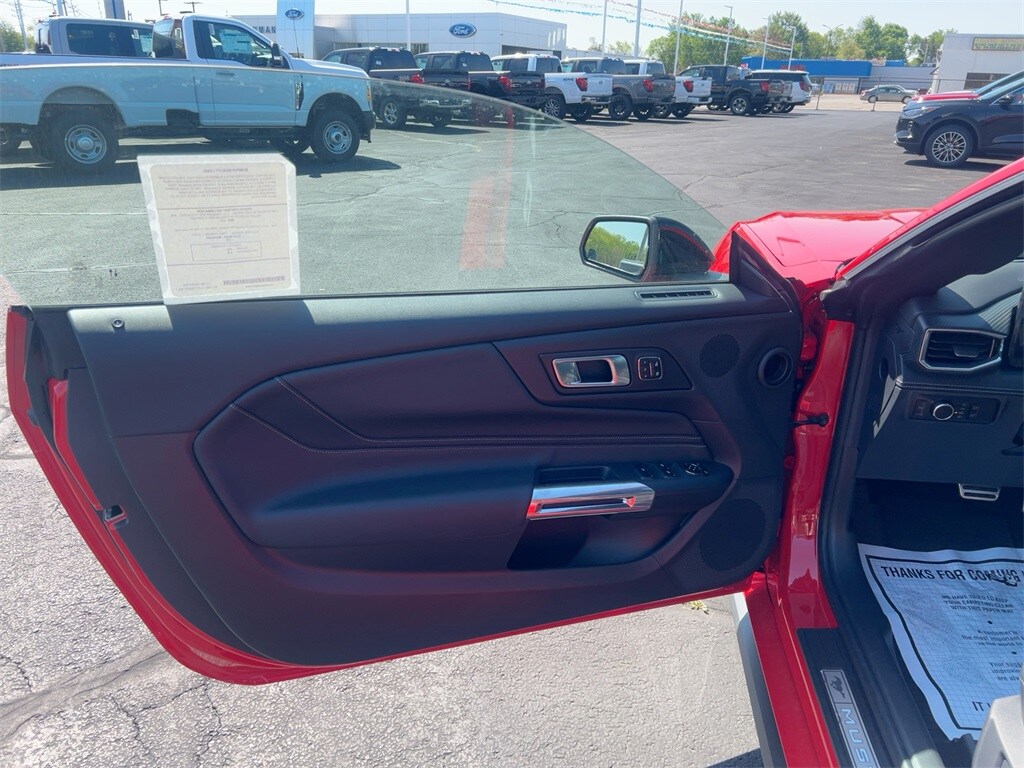 2025 Ford Mustang EcoBoost Premium Convertible photo 2