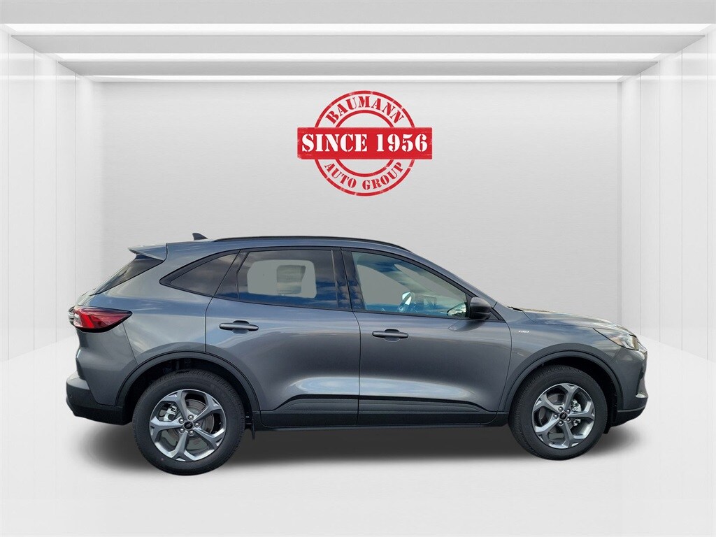 2026 Ford Escape ST-Line photo 4