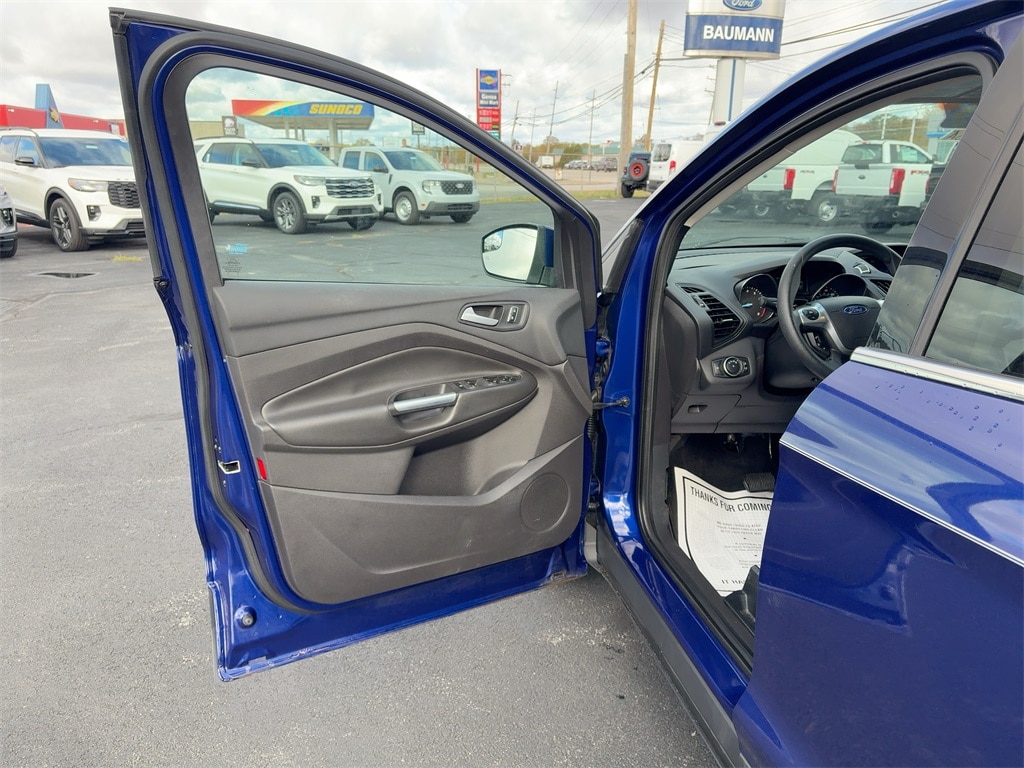 Used 2016 Ford Escape SE SUV