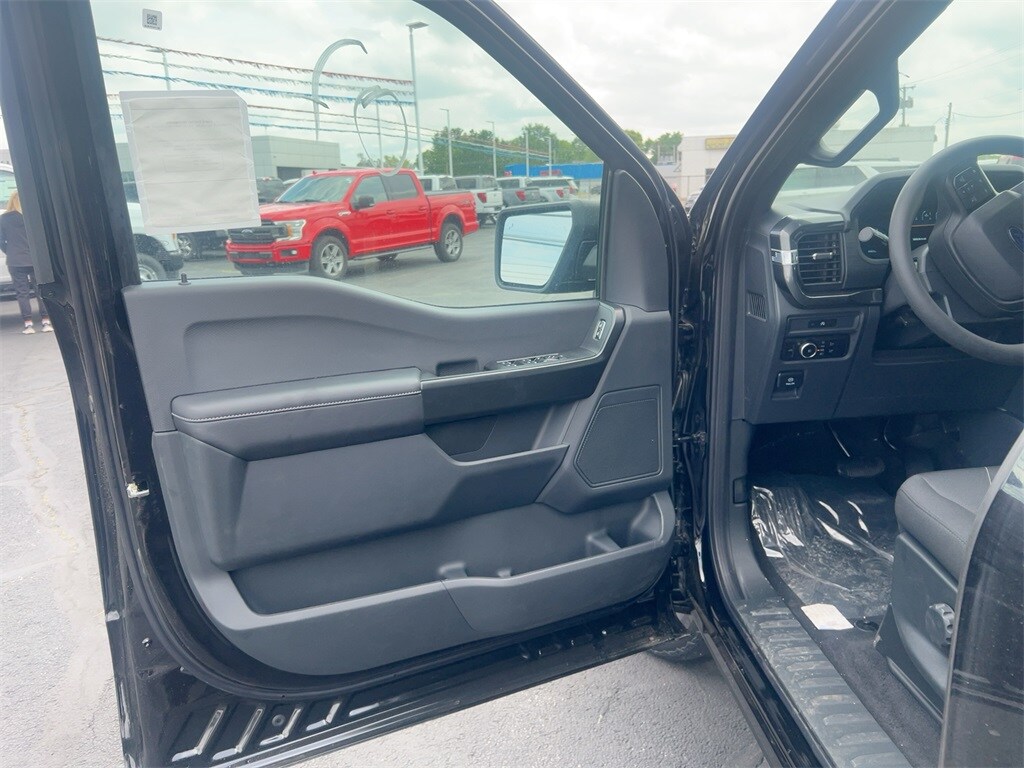 2025 Ford F-150 STX photo 2