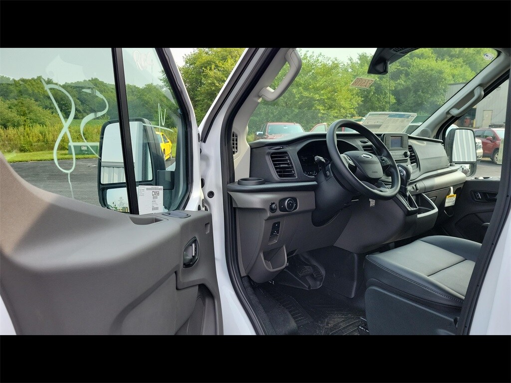 2025 Ford Transit Cargo Van photo 2