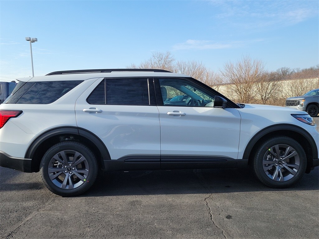 New 2026 Ford Explorer 4DR 4WD Active SUV