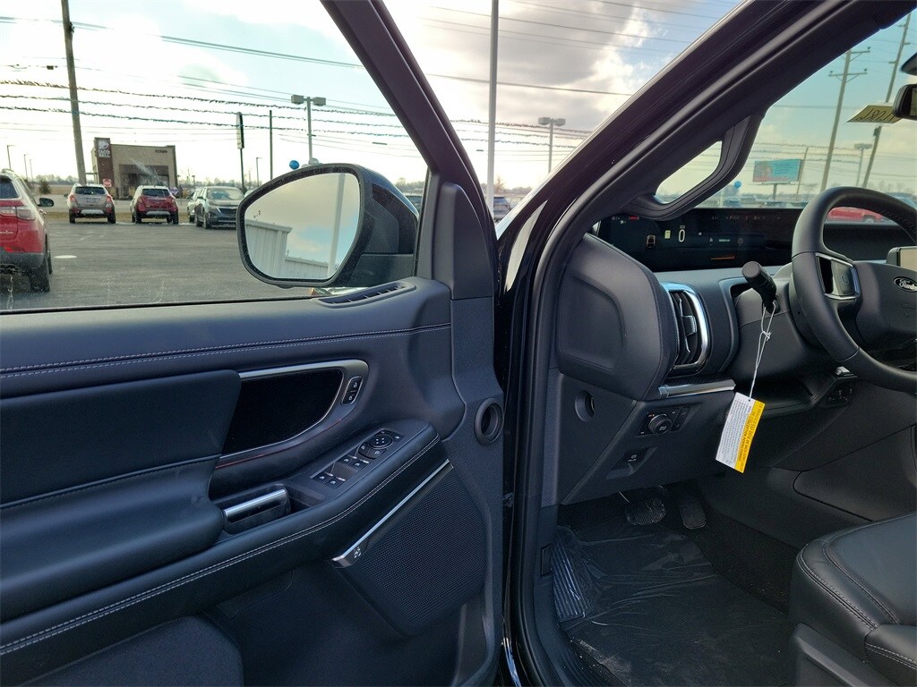 New 2026 Ford Expedition Platinum SUV