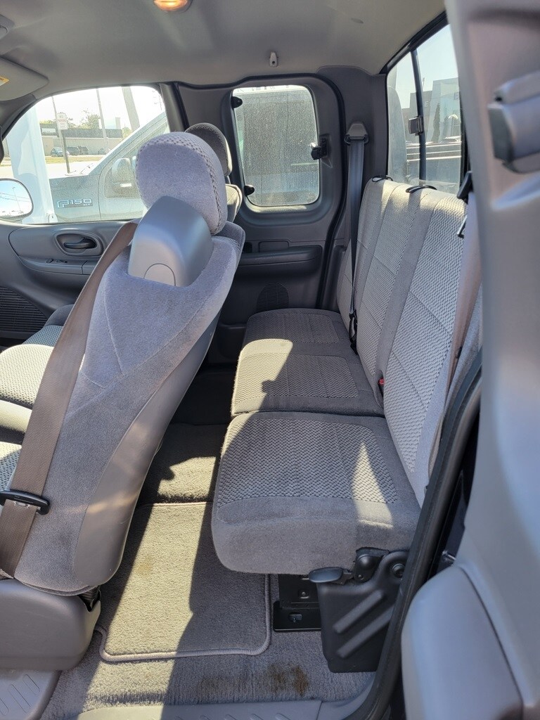 2002 Ford F-150 XLT photo 4