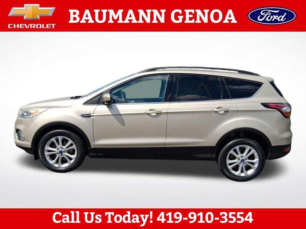Used 2017 Ford Escape SE with VIN 1FMCU0G99HUB28548 for sale in Genoa, OH