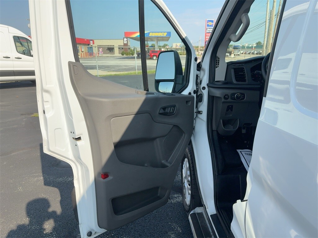 2023 Ford Transit photo 2