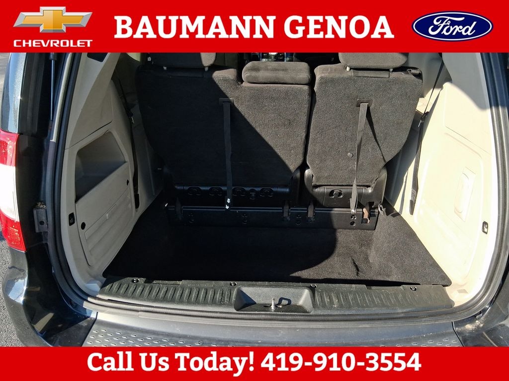 Used 2012 Chrysler Town & Country Touring Minivan/Van