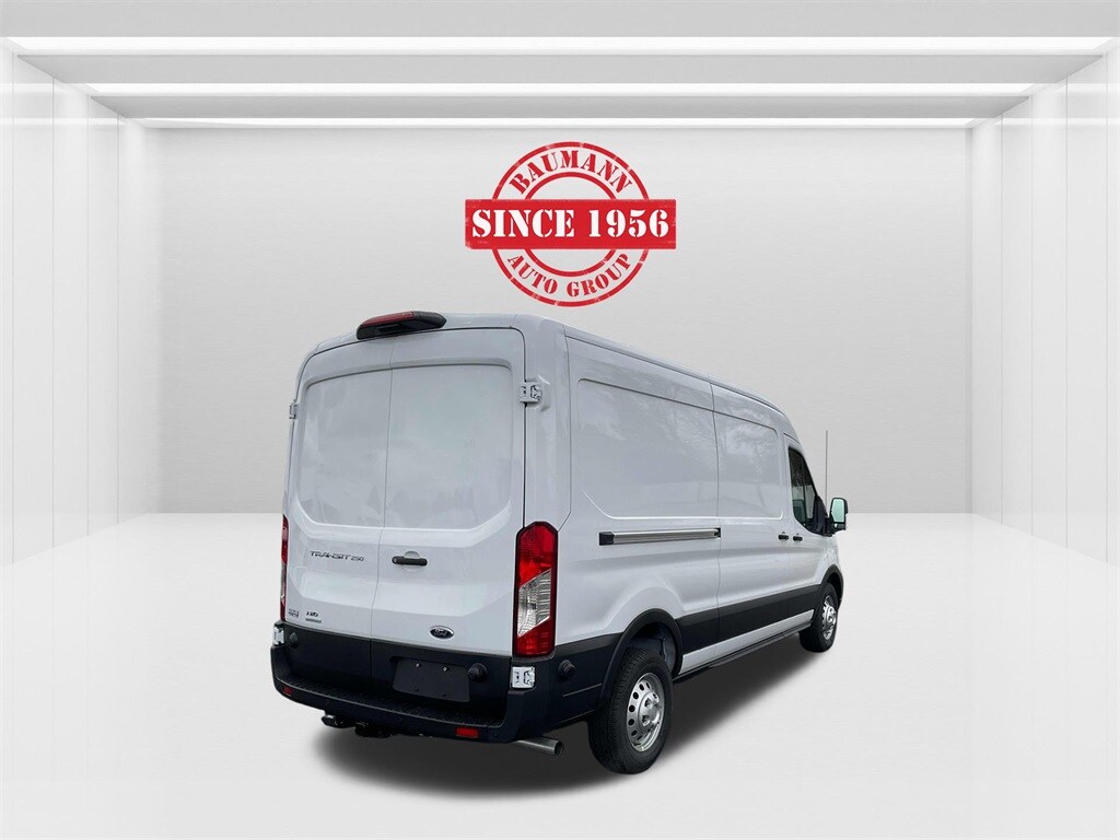 2024 Ford Transit photo 4