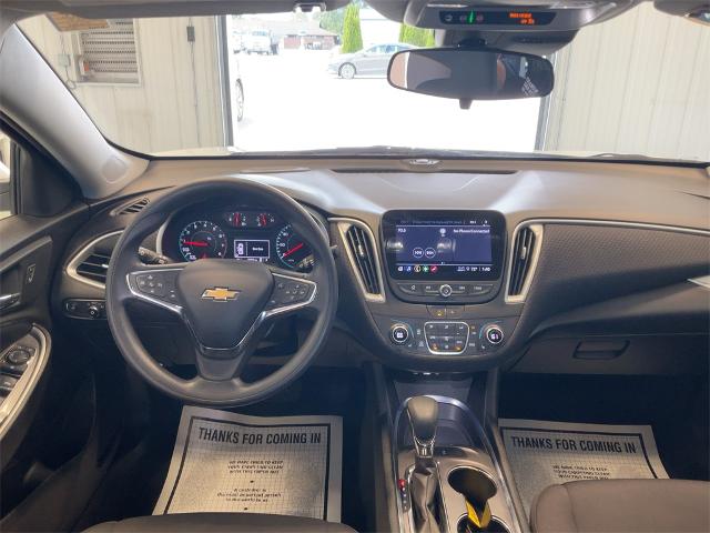 2023 Chevrolet Malibu 1LT photo 3