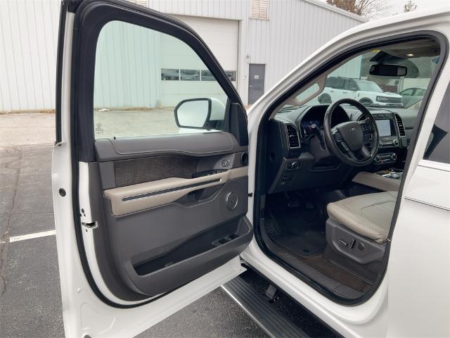 2020 Ford Expedition Limited photo 2