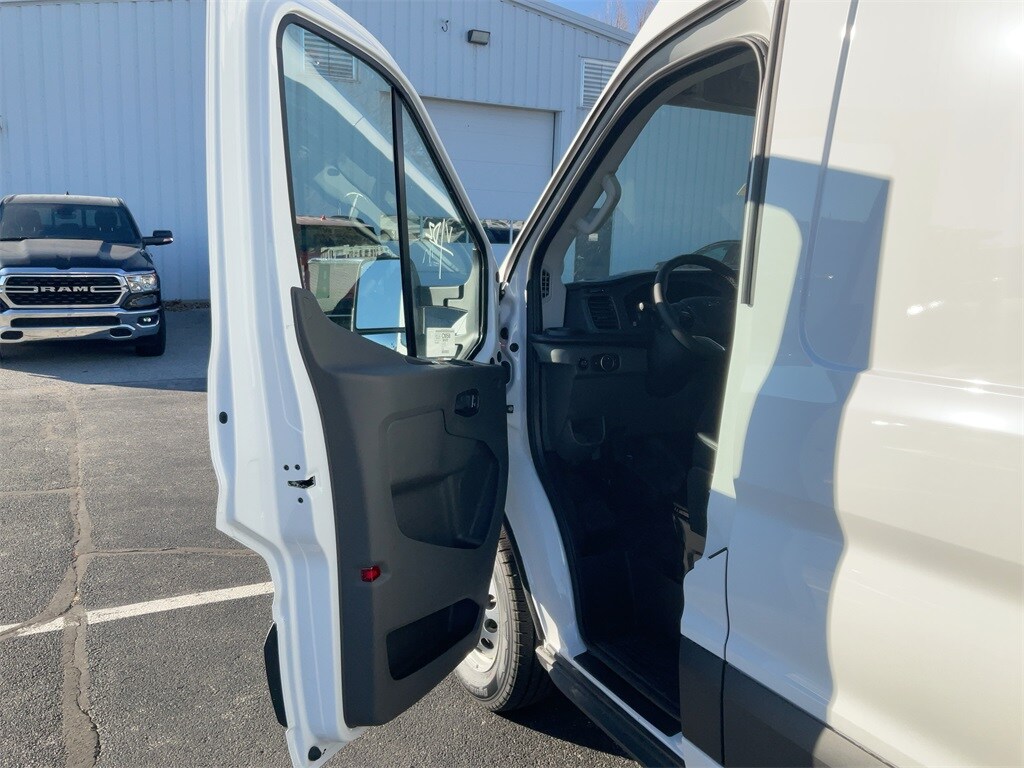 2026 Ford Transit photo 2