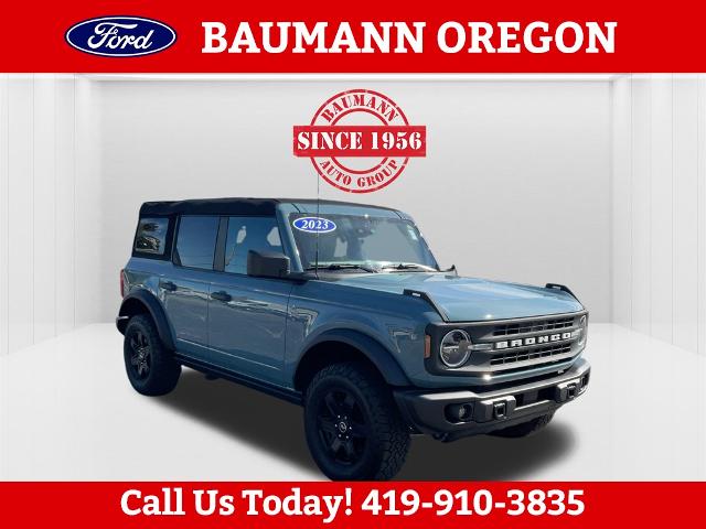 2023 Ford Bronco 4-Door Black Diamond's photo