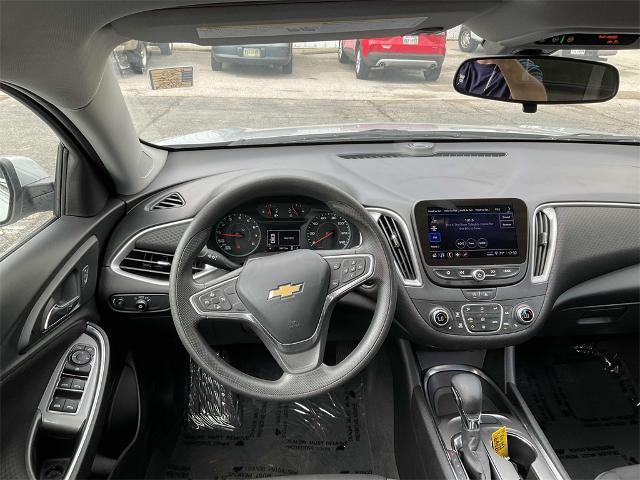 Used 2022 Chevrolet Malibu 1LT with VIN 1G1ZD5ST4NF141408 for sale in Oregon, OH