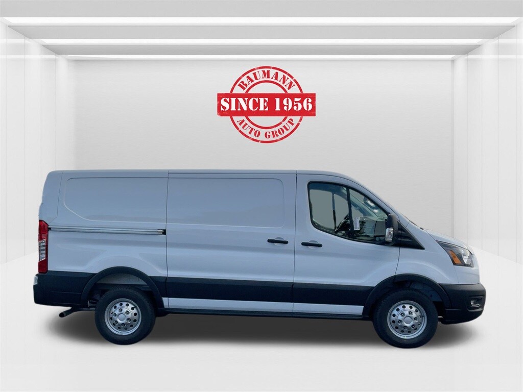 2025 Ford Transit photo 3