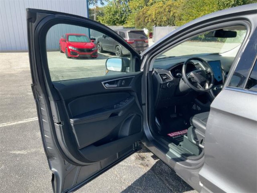 Used 2024 Ford Edge SEL SUV