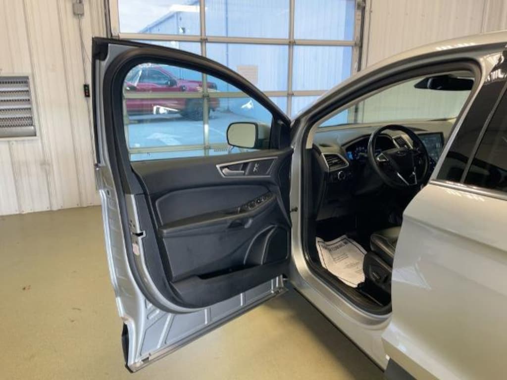 Used 2024 Ford Edge SEL SUV