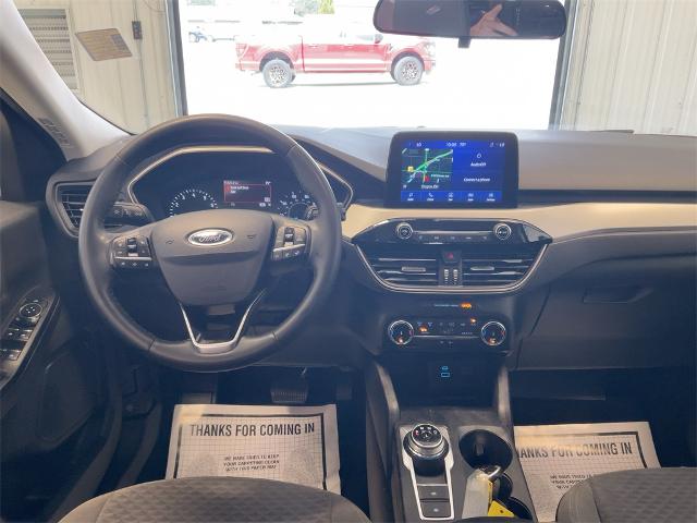 2022 Ford Escape SE photo 3