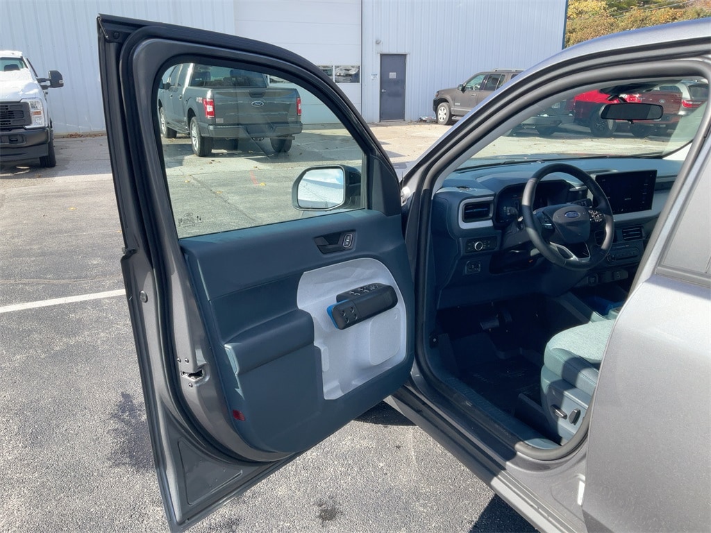 New 2025 Ford Maverick XLT Truck SuperCrew