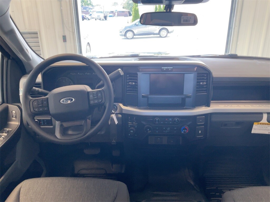 2026 Ford F-250 XL photo 3