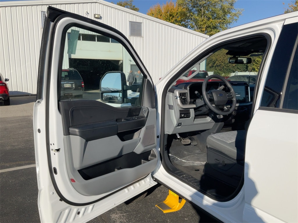 New 2026 Ford F-250 F-250 XLT Truck Crew Cab