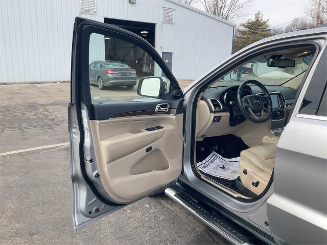 Used 2015 Jeep Grand Cherokee Limited with VIN 1C4RJFBG5FC229721 for sale in Oregon, OH