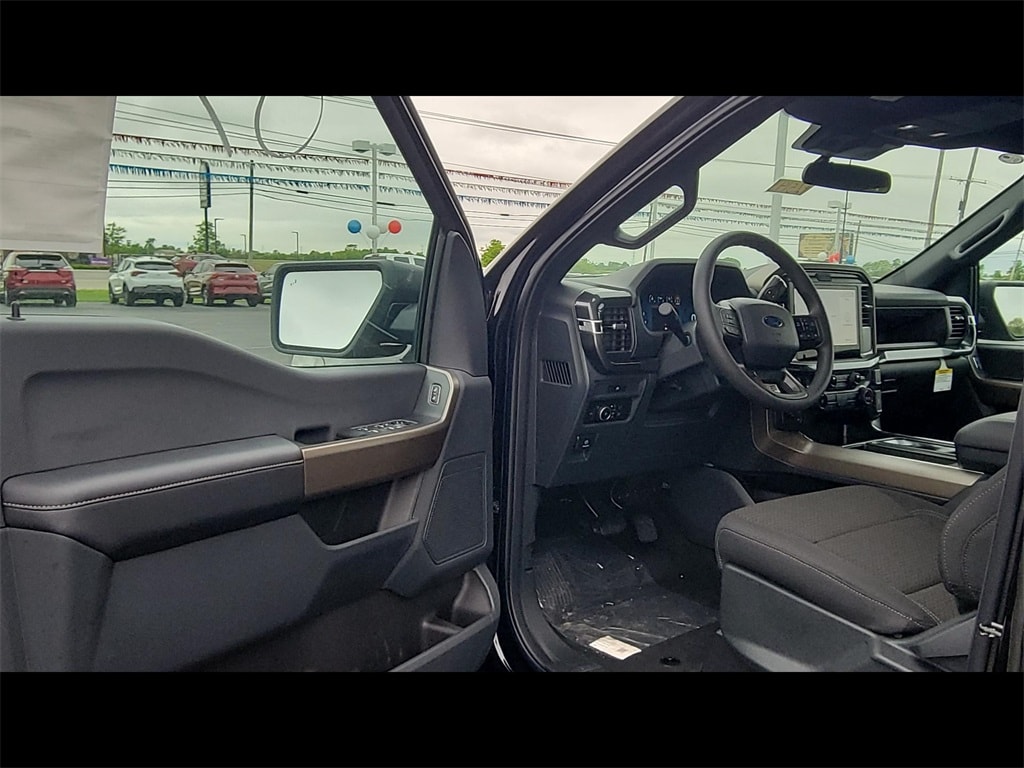 New 2025 Ford F-150 STX Truck SuperCrew Cab