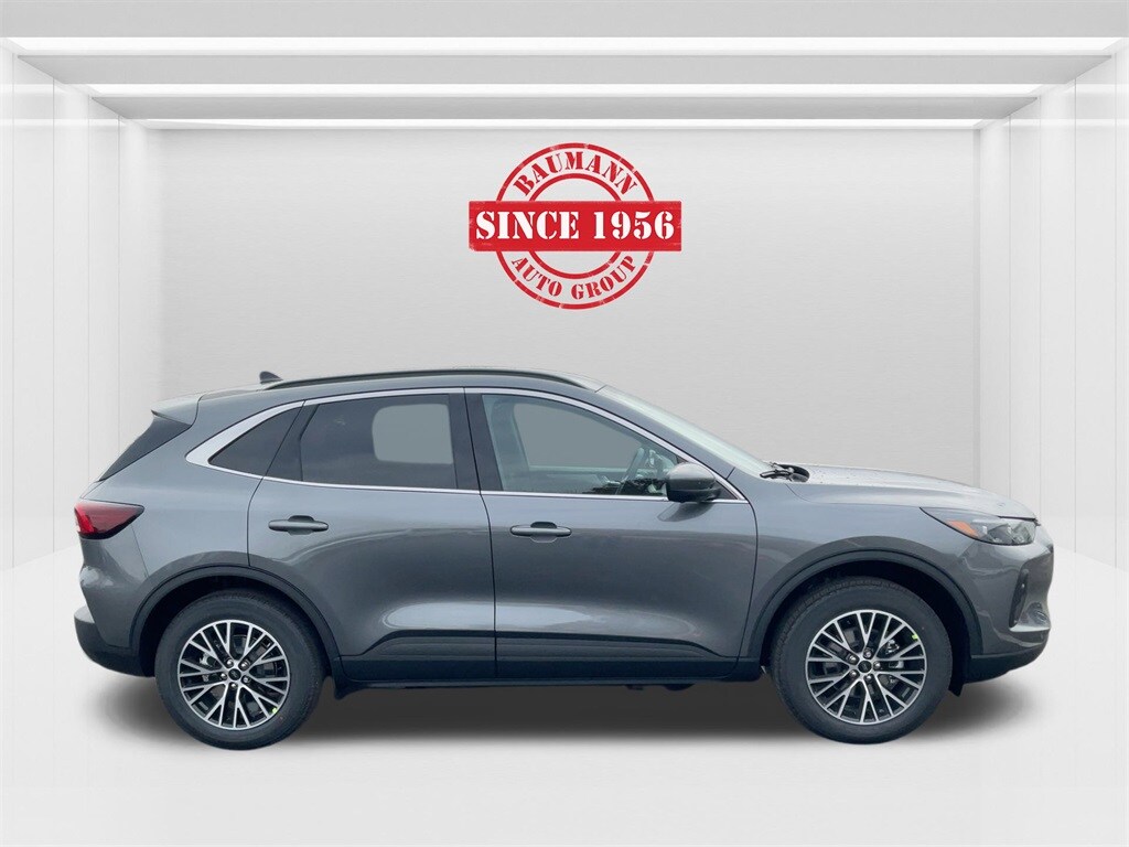 New 2026 Ford Escape PHEV SUV