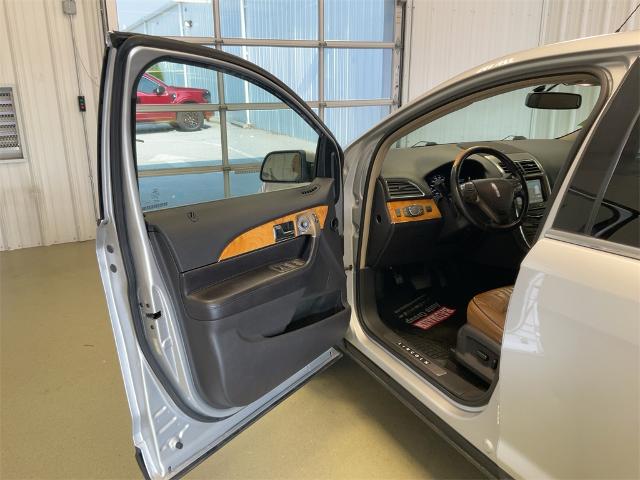 Used 2013 Lincoln MKX Base with VIN 2LMDJ8JK5DBL31254 for sale in Oregon, OH