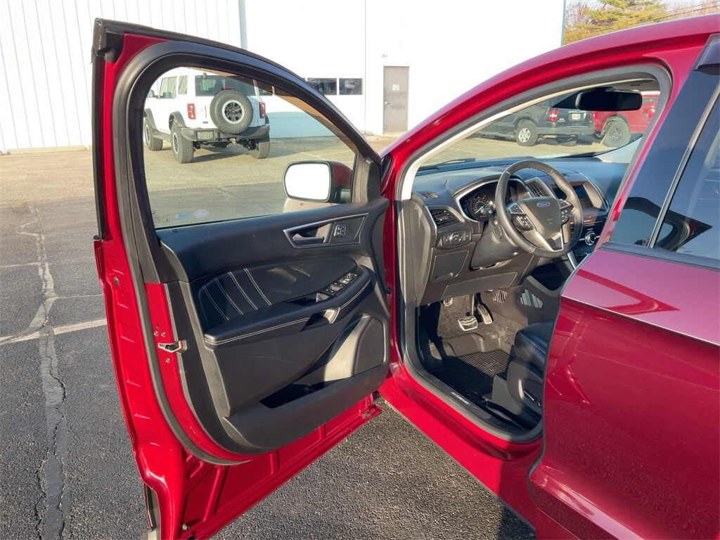 Used 2018 Ford Edge Sport SUV